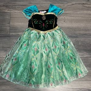 Anna’s custom size 100 3T